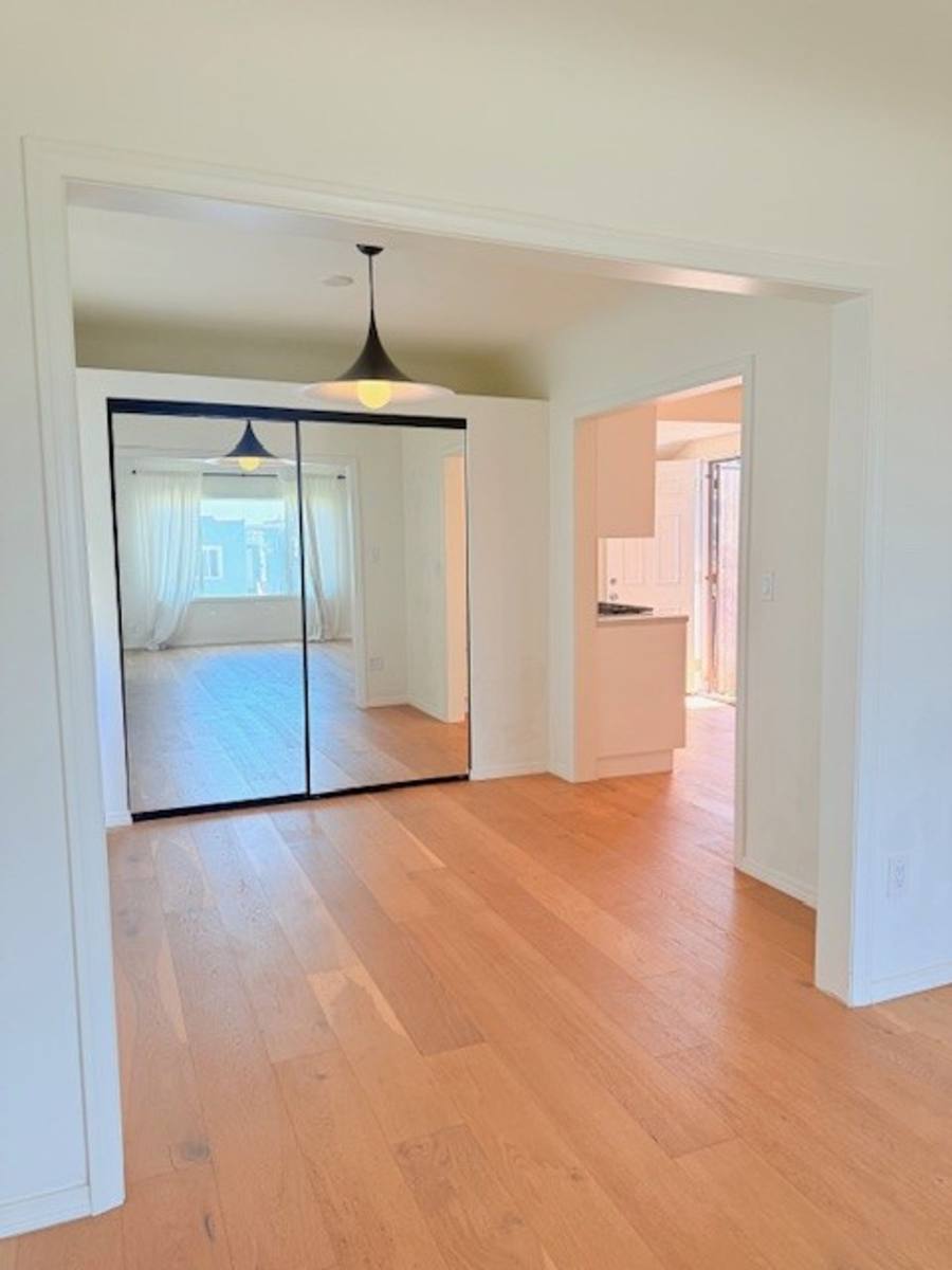 Apartment for rent at 4135 W 22nd Place, Los Angeles, CA 90018