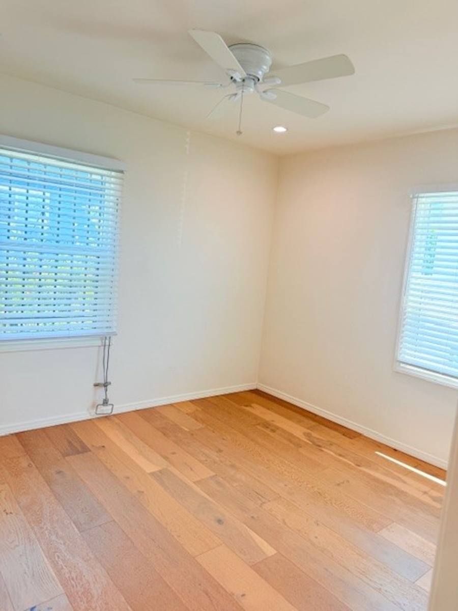 Apartment for rent at 4135 W 22nd Place, Los Angeles, CA 90018