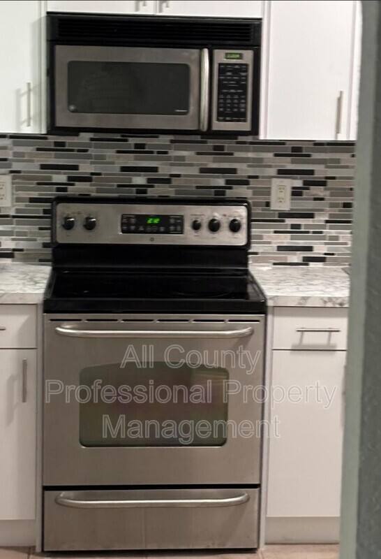 Apartment for rent at 407 SE 3rd Ave #B, Hallandale, FL 33009