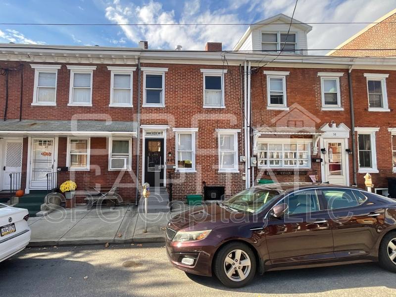 House for rent at 40 S Bedford St, Carlisle, PA 17013