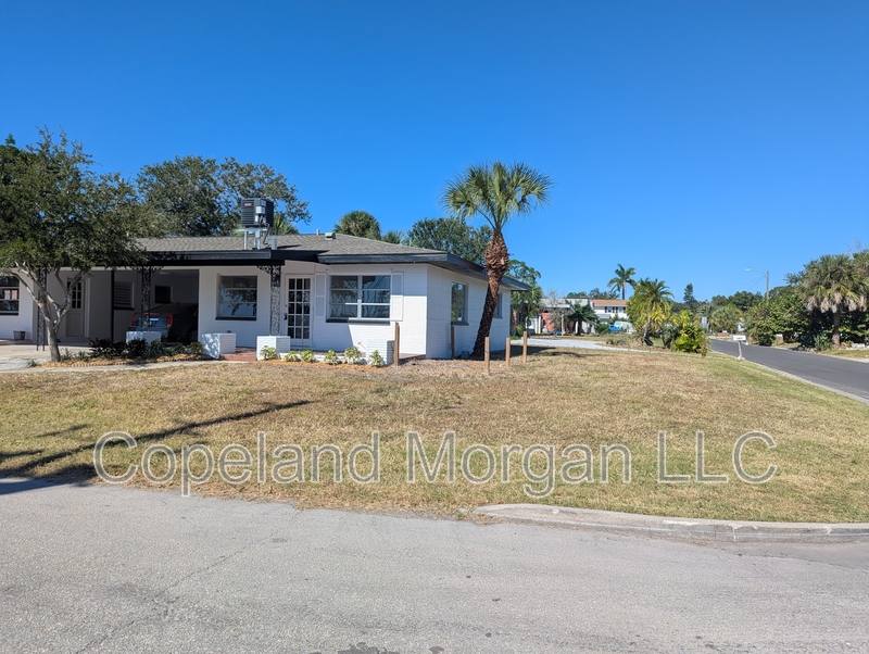 Apartment for rent at 4525 29th Ave S, Saint Petersburg, FL 33711
