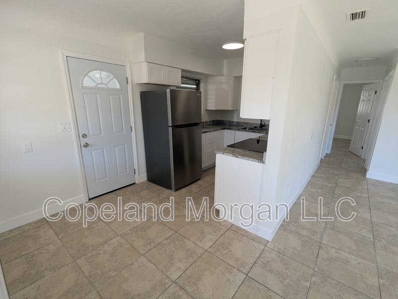 Apartment for rent at 4525 29th Ave S, Saint Petersburg, FL 33711