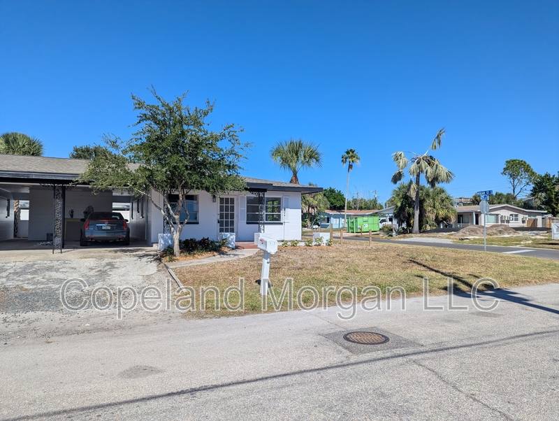 Apartment for rent at 4525 29th Ave S, Saint Petersburg, FL 33711
