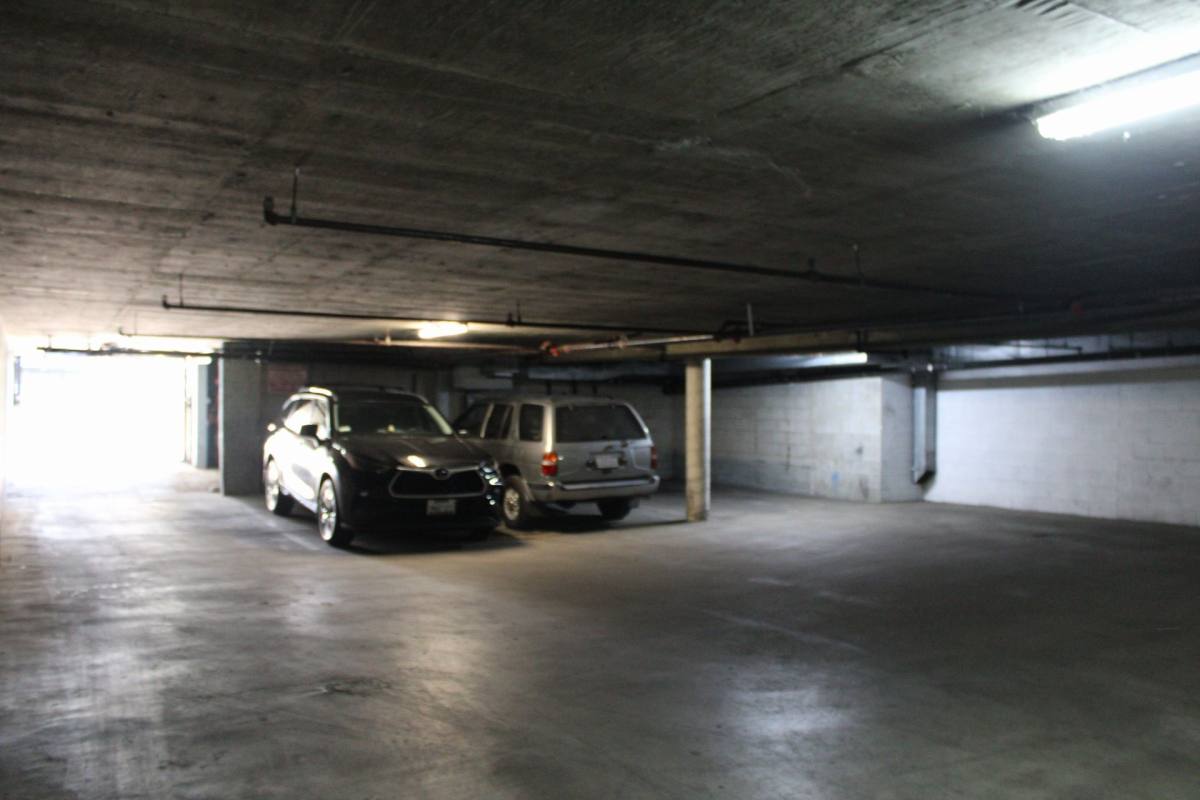Apartment for rent at 833 S Berendo St, Los Angeles, CA 90005