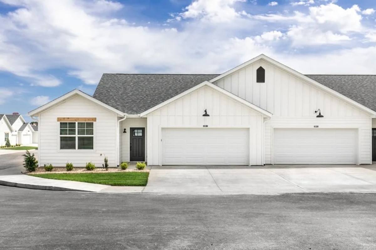 Apartment for rent at 5553 N Graze St, Ozark, MO 65721