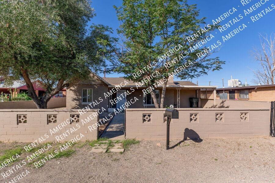 House for rent at 5162 S 6th Ave, Tucson, AZ 85706