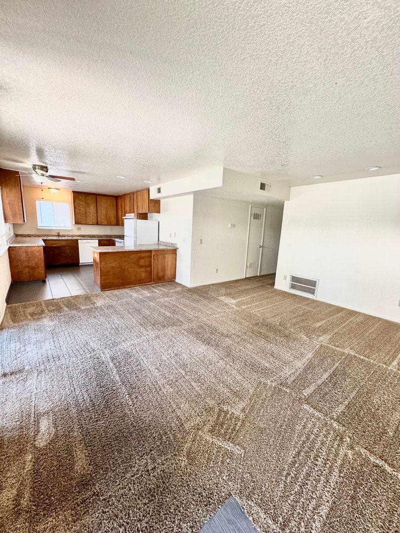Apartment for rent at 1136 W 1st St, Chico, CA 95928