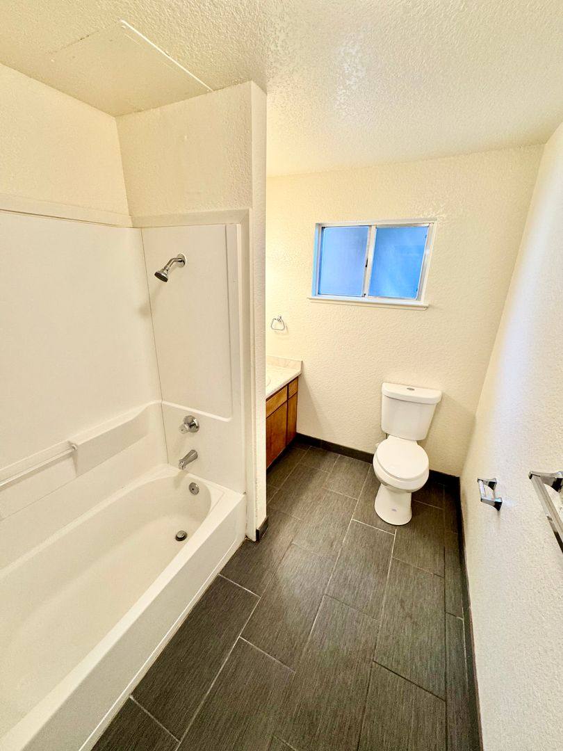 Apartment for rent at 1136 W 1st St, Chico, CA 95928