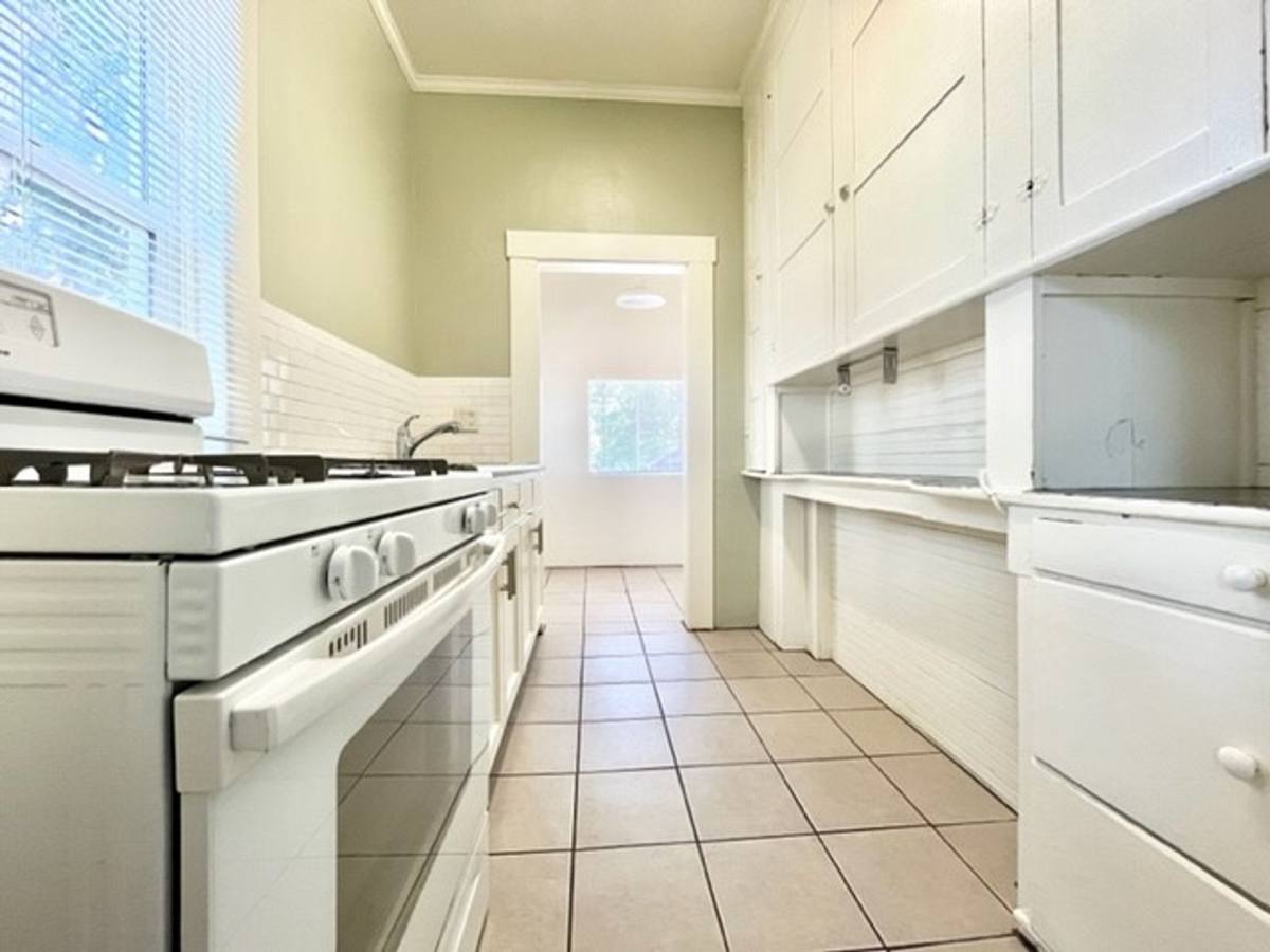 Apartment for rent at 631 W 5th St, Chico, CA 95928
