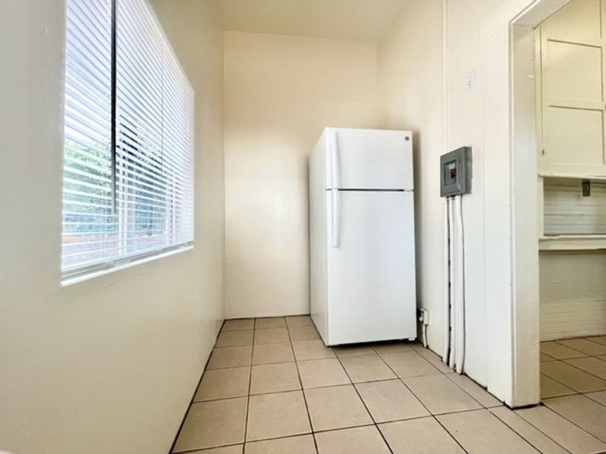 Apartment for rent at 631 W 5th St, Chico, CA 95928