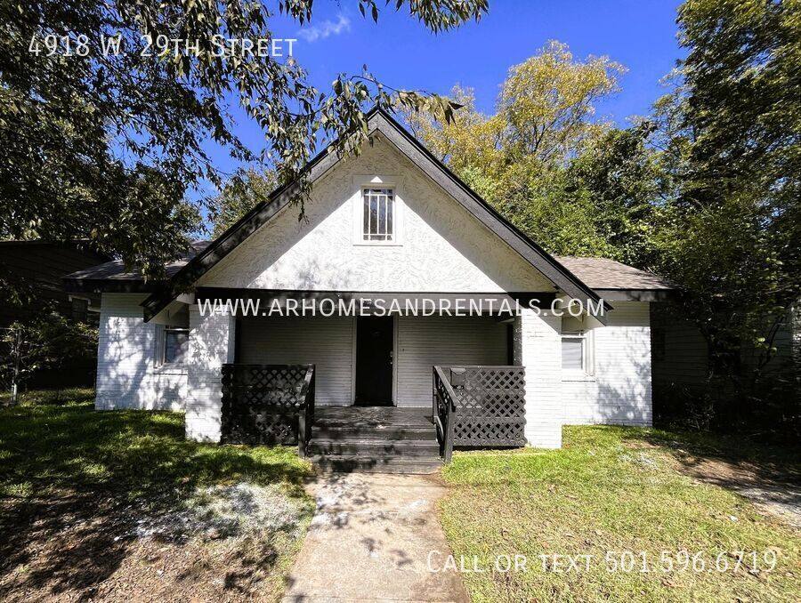House for rent at 4918 W 29th St, Little Rock, AR 72204