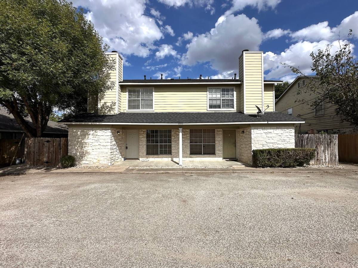 Townhouse for rent at 2203 Creekside Lane, Georgetown, TX 78626