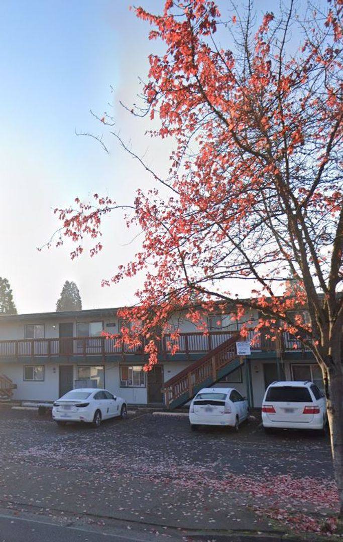 Apartment for rent at 1245 W 7th Alley, Eugene, OR 97402