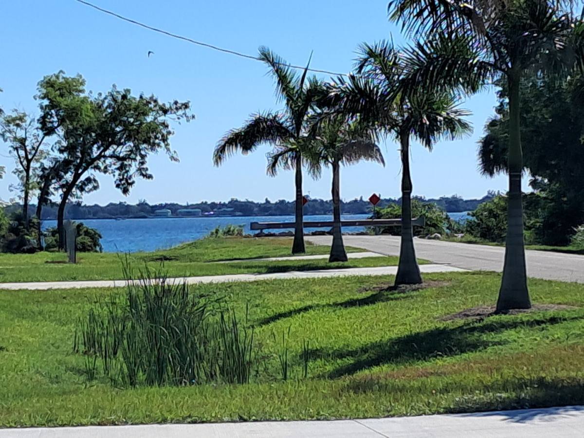 Apartment for rent at 1042-1056 Old Bridge Rd, North Fort Myers, FL 33917