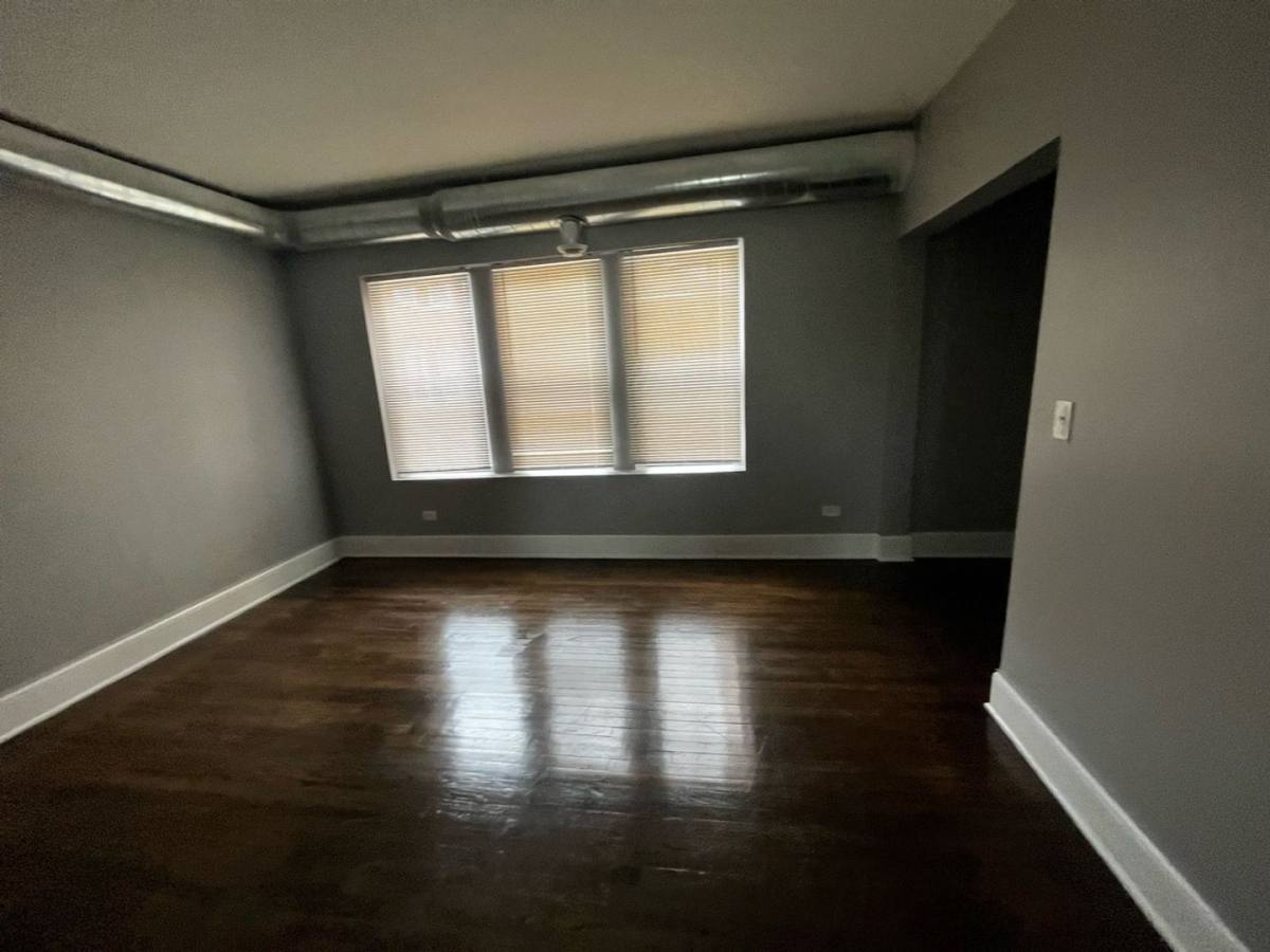 Apartment for rent at 7515 S Yale Ave #2E, Chicago, IL 60621