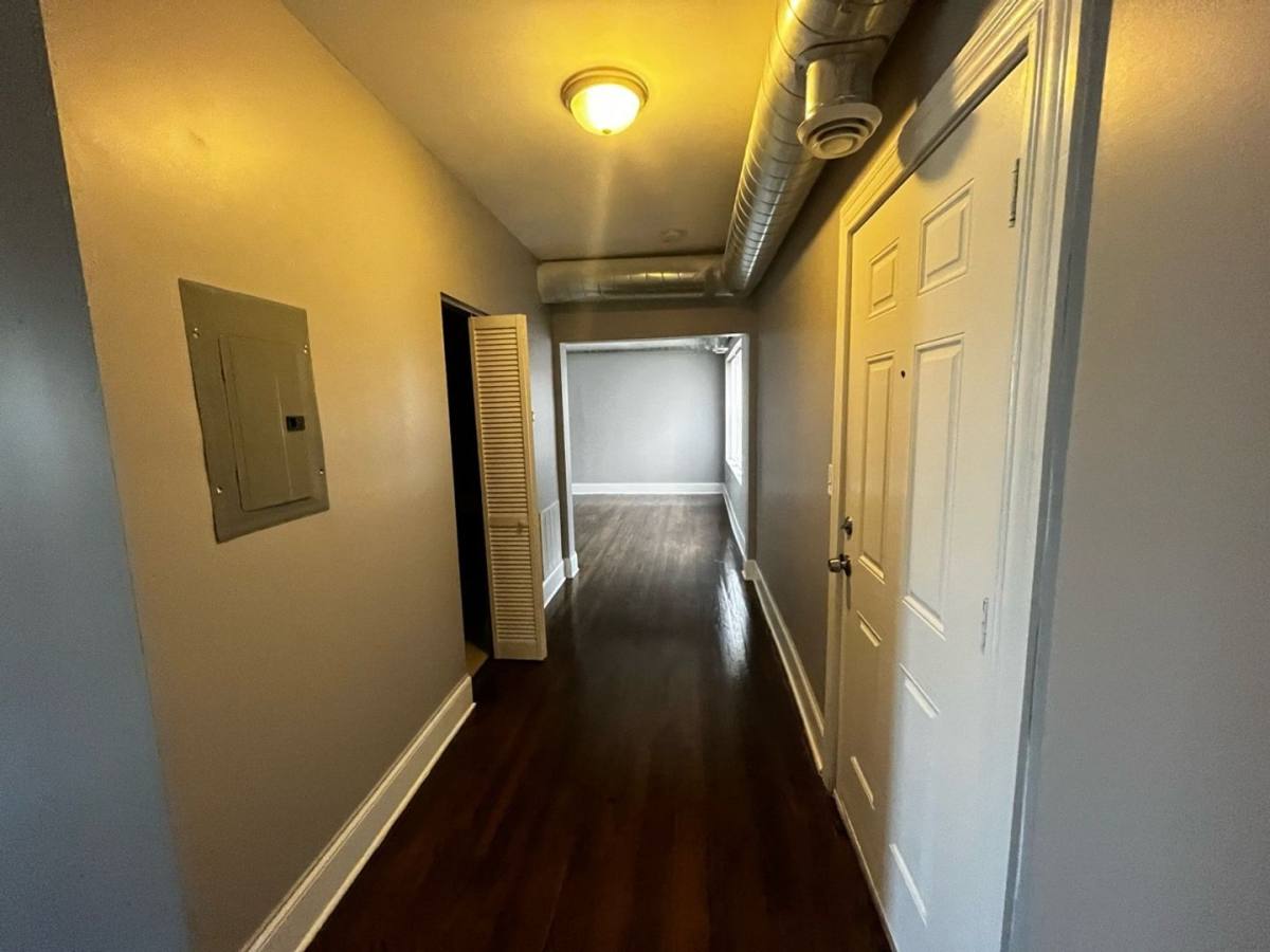 Apartment for rent at 7515 S Yale Ave #2E, Chicago, IL 60621