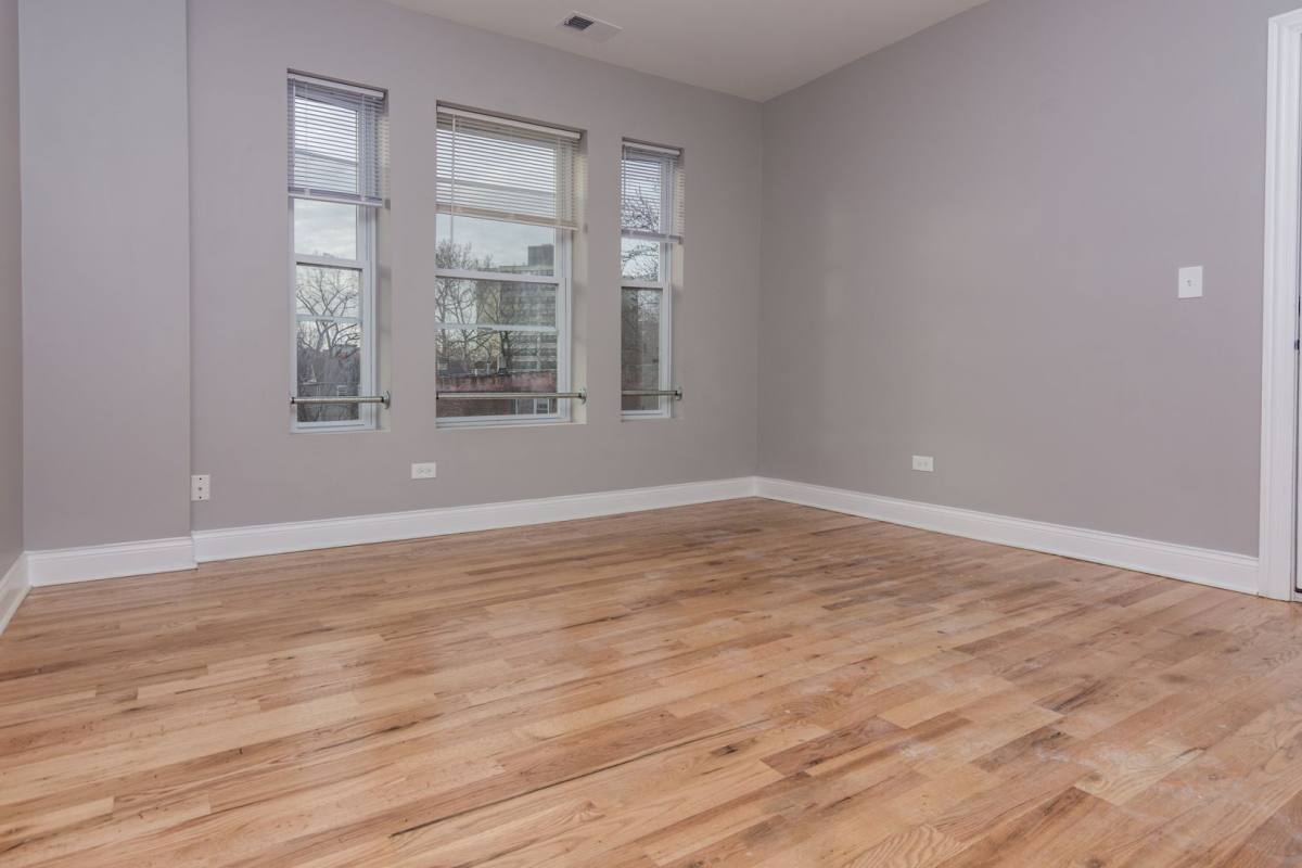 Apartment for rent at 848 W 61st St #3, Chicago, IL 60621