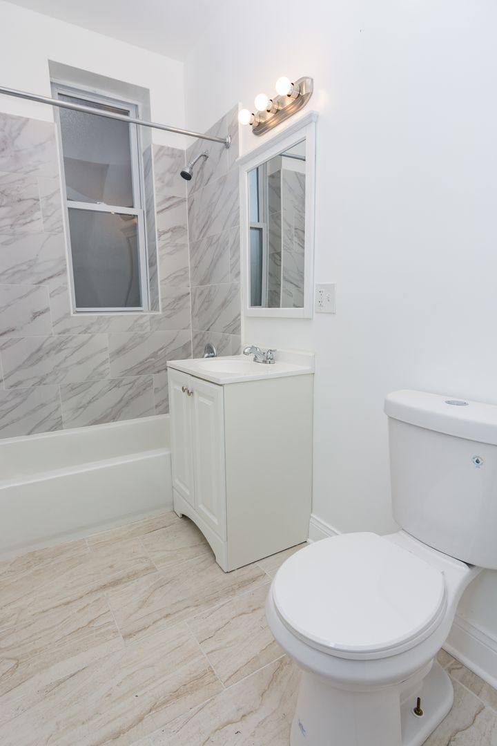 Apartment for rent at 848 W 61st St #3, Chicago, IL 60621