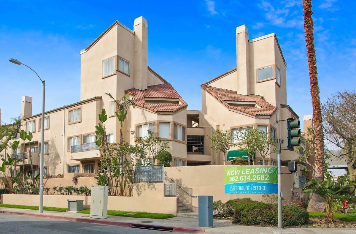 Apartment for rent at 13947 Paramount Blvd, Paramount, CA 90723