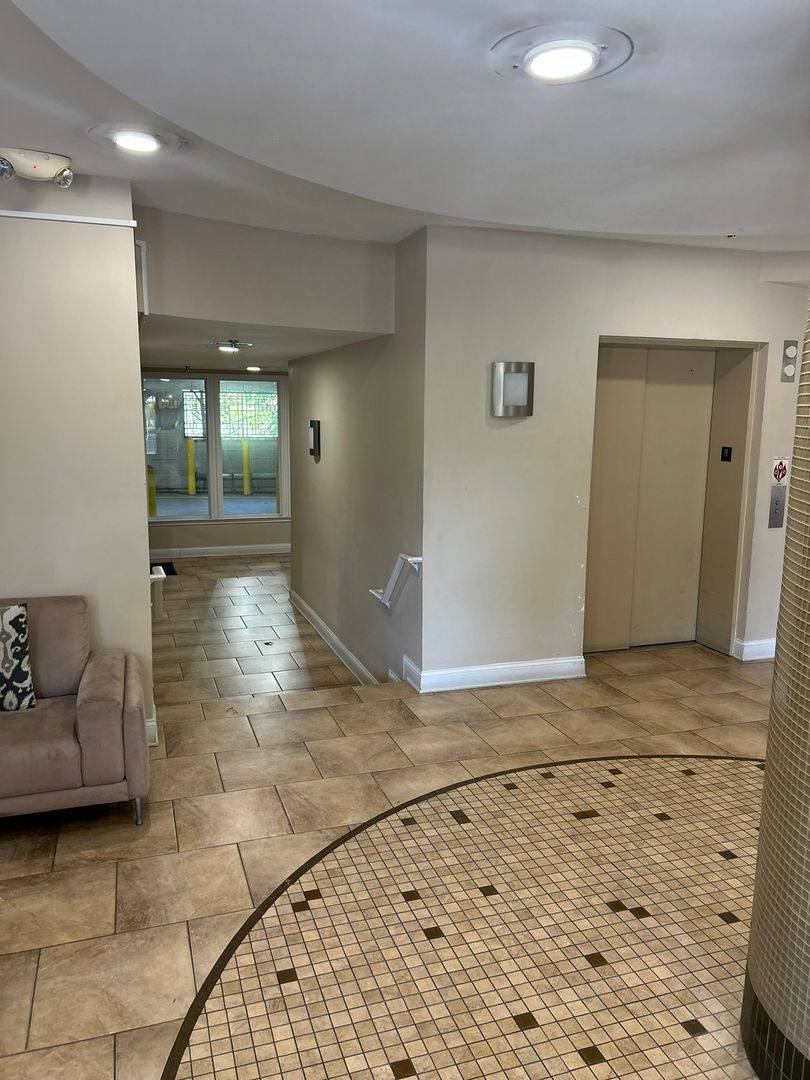 Apartment for rent at 1000 E Woodlawn Rd #416, Charlotte, NC 28209