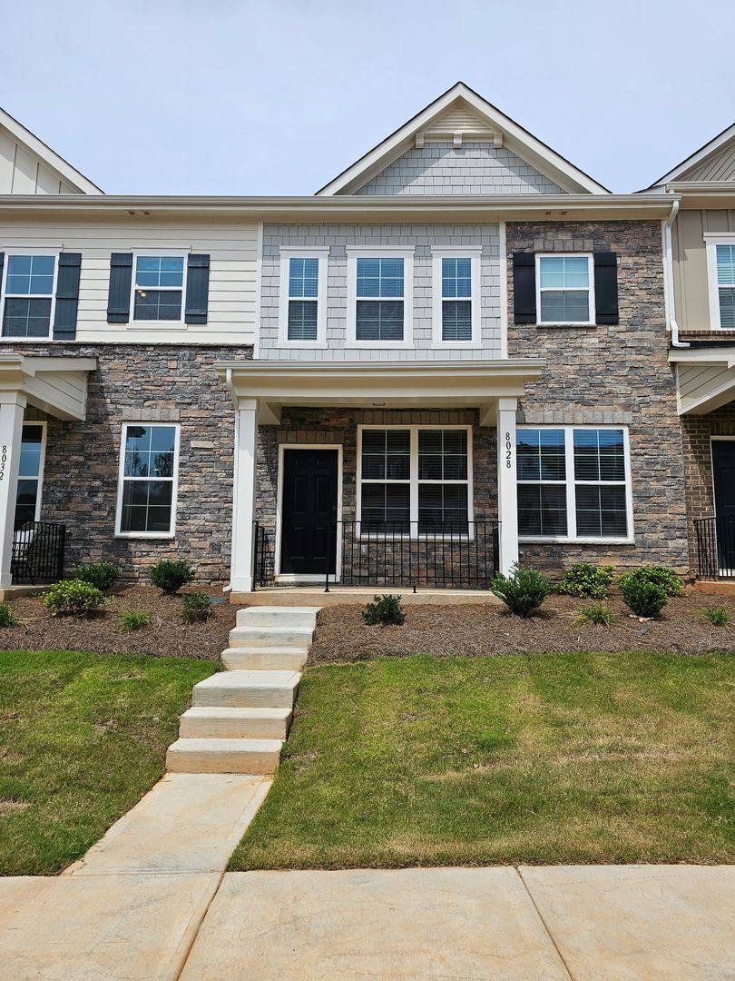 Townhouse for rent at 8028 Whitegrove Rd, Charlotte, NC 28227