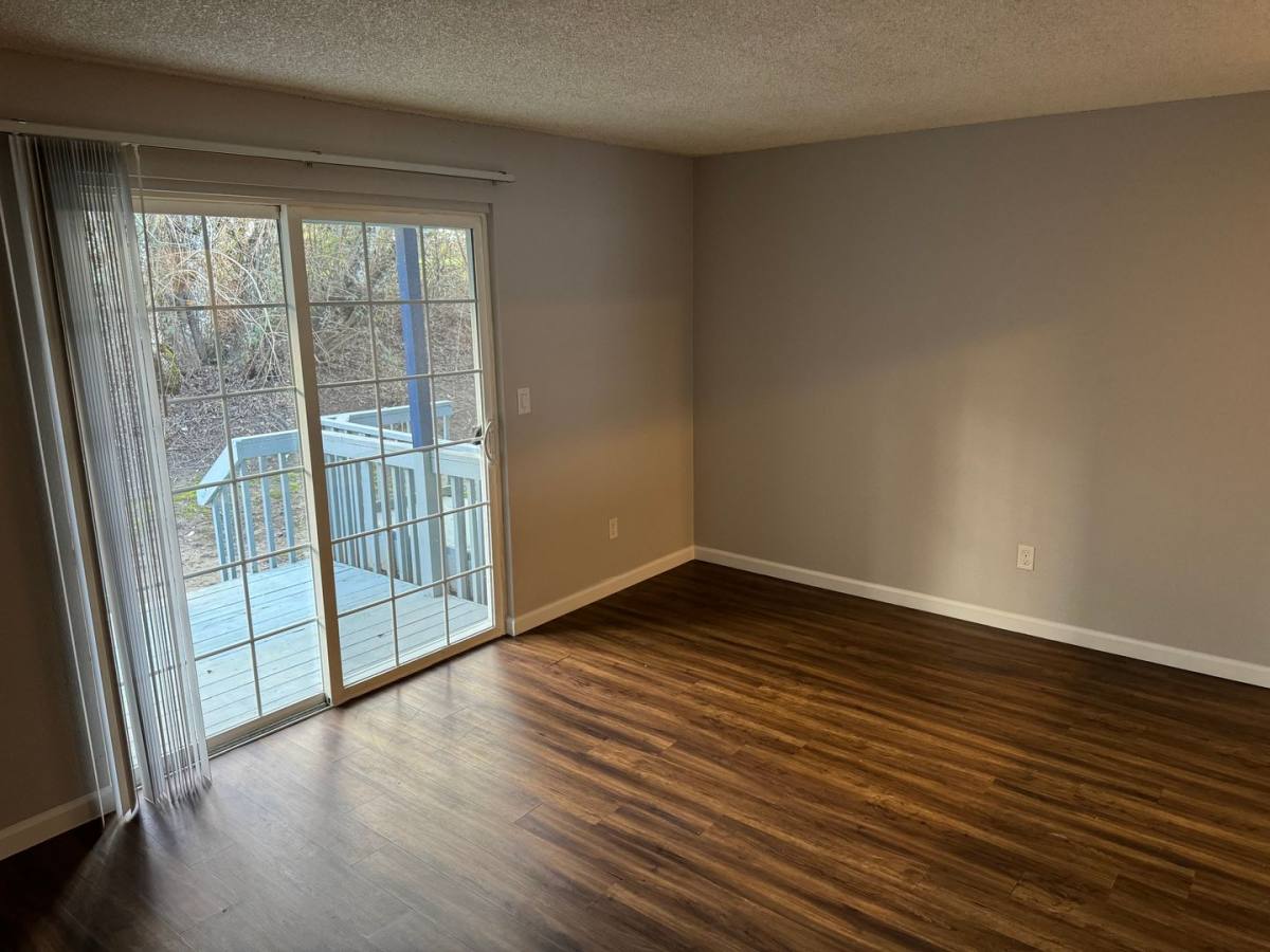 Townhouse for rent at 1896 NE Highway 99W, McMinnville, OR 97128