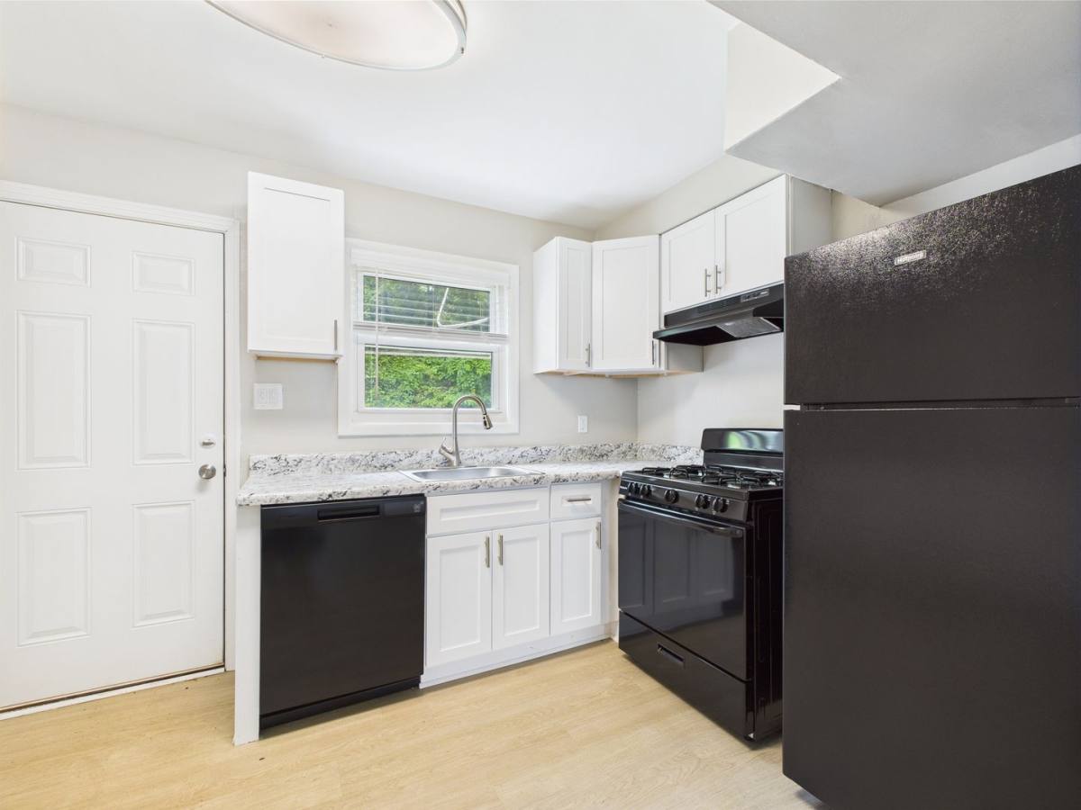 Townhouse for rent at 10 W 27th St, Richmond, VA 23225