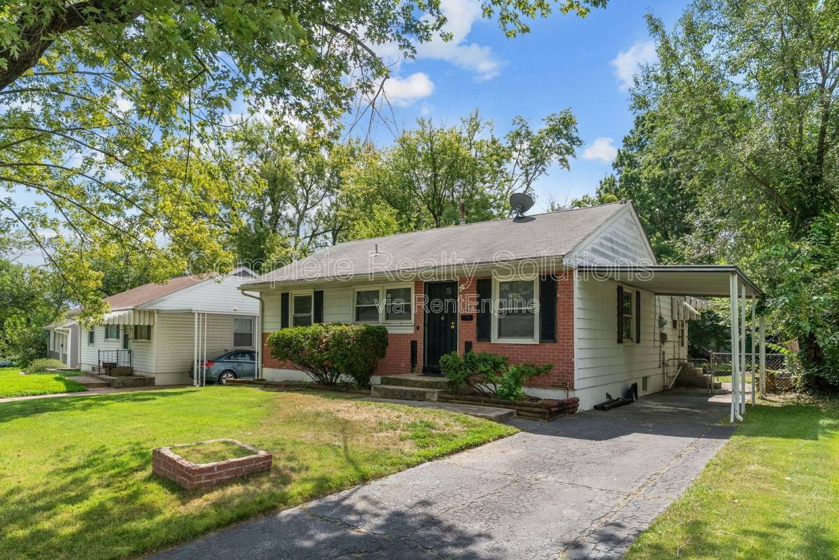 House for rent at 416 Lanark Rd, Saint Louis, MO 63137