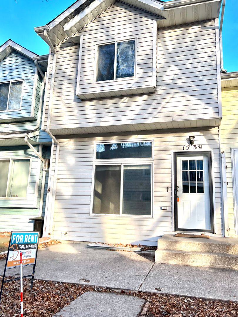 Townhouse for rent at 1539 34 1 2 Ave S, Fargo, ND 58104