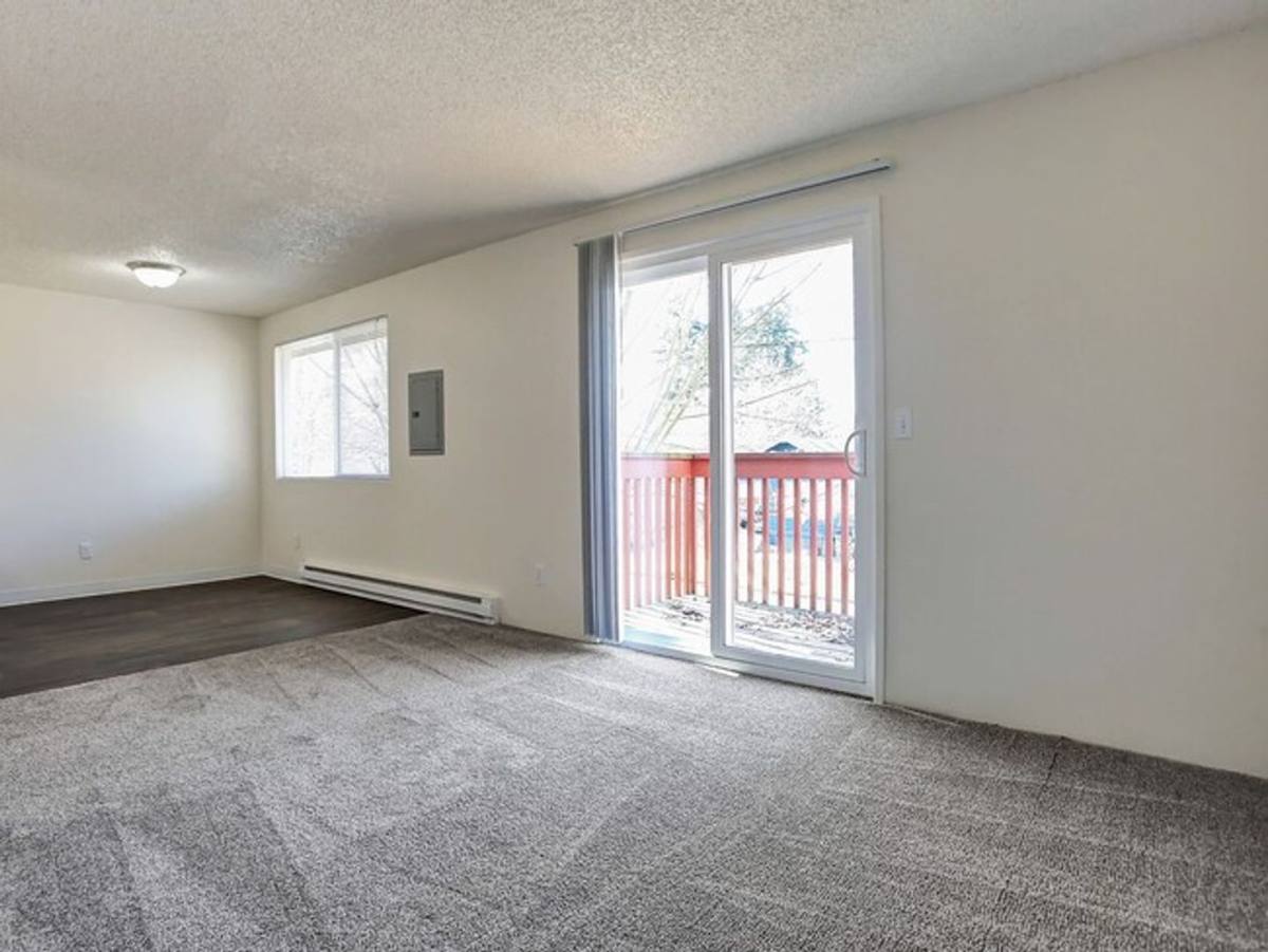Apartment for rent at 2610 R St, Vancouver, WA 98663