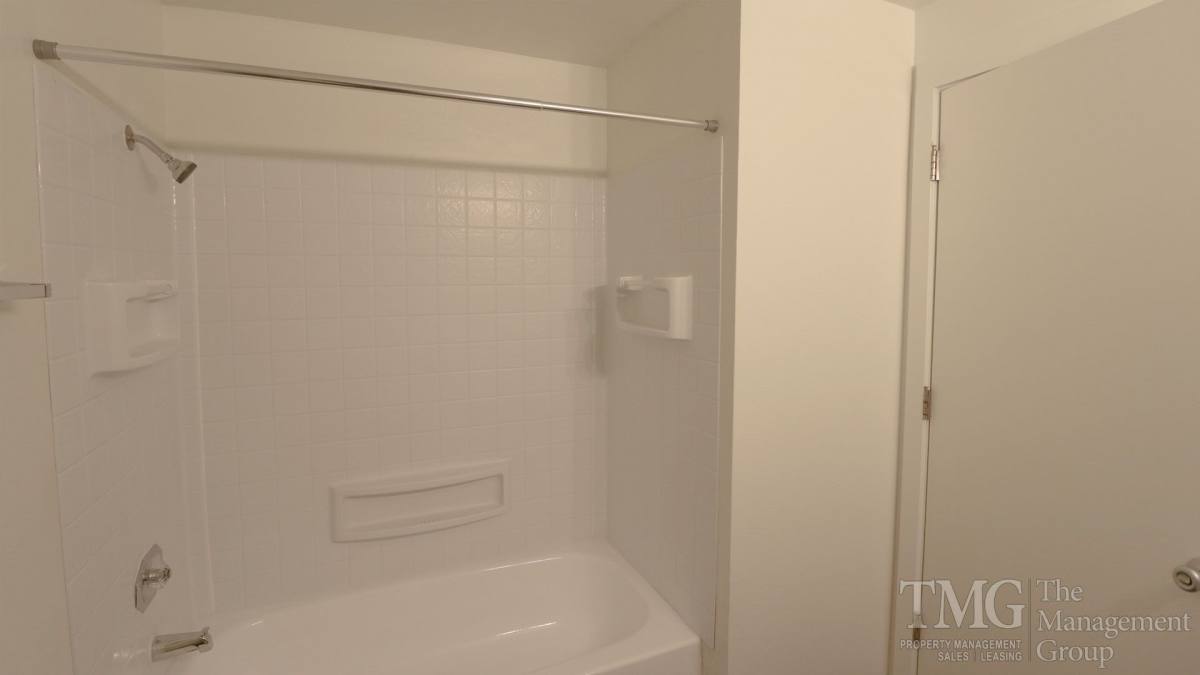 Apartment for rent at 2610 R St, Vancouver, WA 98663