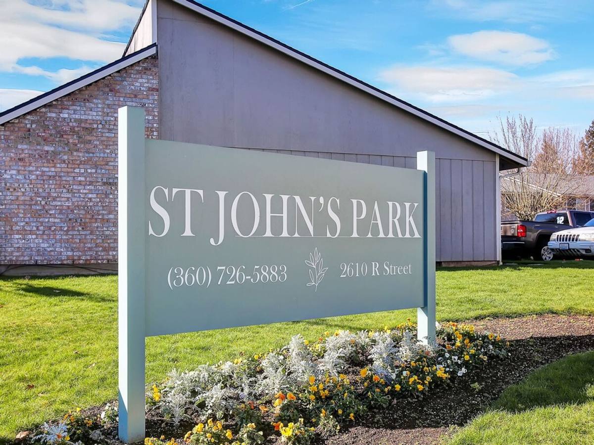 Apartment for rent at 2610 R St, Vancouver, WA 98663