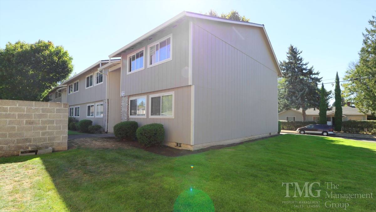 Apartment for rent at 2610 R St, Vancouver, WA 98663