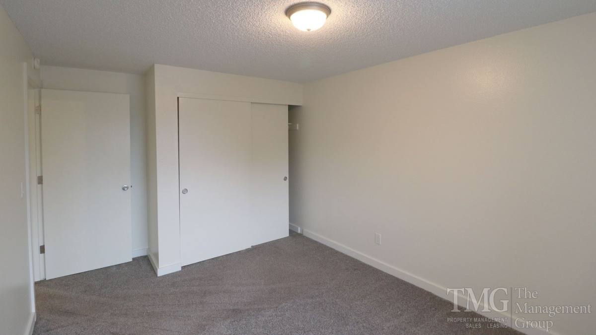 Apartment for rent at 2610 R St, Vancouver, WA 98663