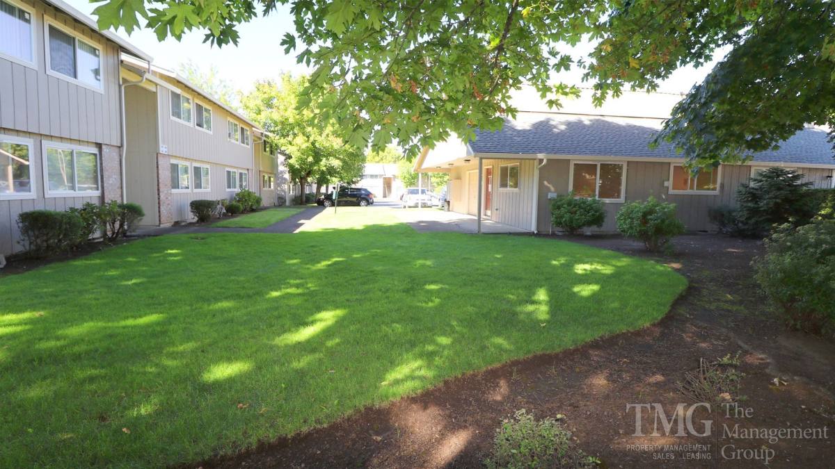 Apartment for rent at 2610 R St, Vancouver, WA 98663