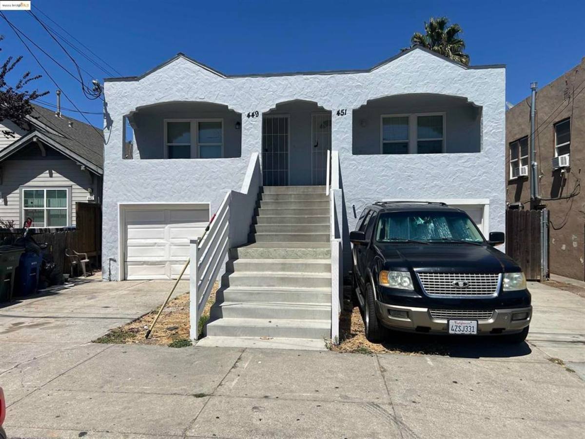 House for rent at 449 E 9th St, Pittsburg, CA 94565