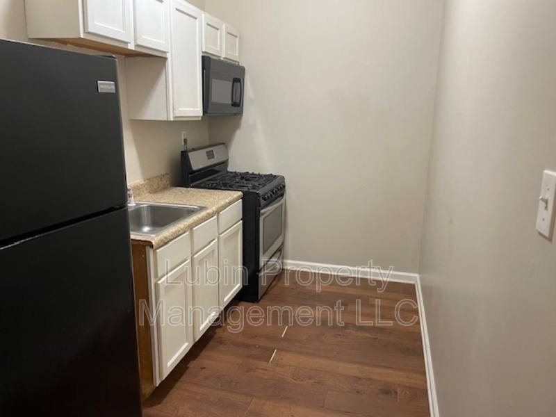 Apartment for rent at 1246 Snowden Ave #EAST, Memphis, TN 38107