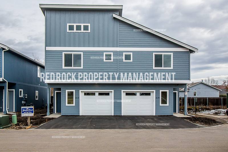 Townhouse for rent at 303 S Woodlawn Lane, Spokane, WA 99216