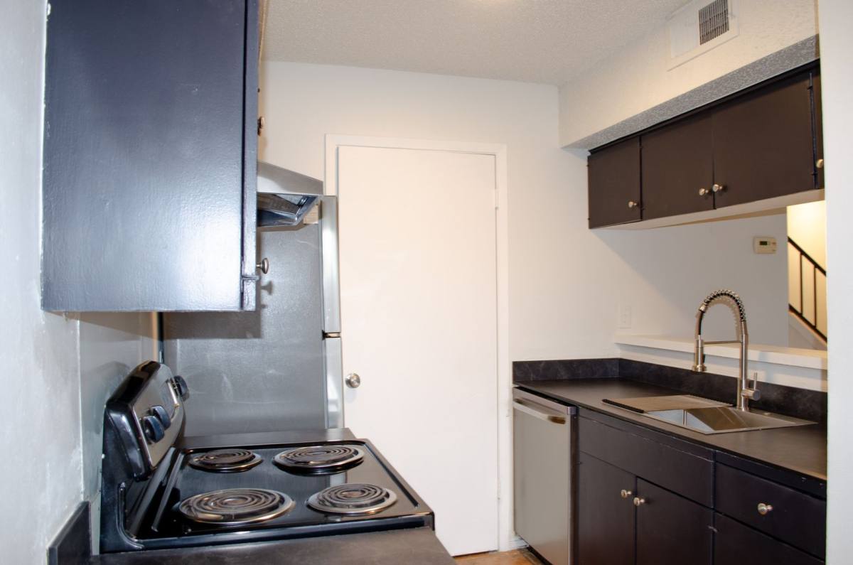 Apartment for rent at 1705 Coronado Hills Dr, Austin, TX 78752