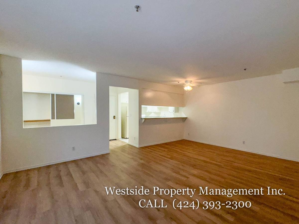 Apartment for rent at 3848 Overland Ave #420, Culver City, CA 90232