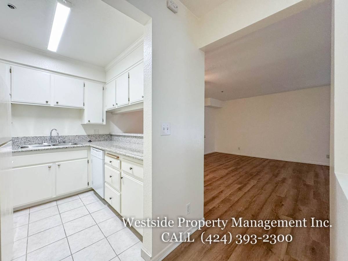 Apartment for rent at 3848 Overland Ave #420, Culver City, CA 90232