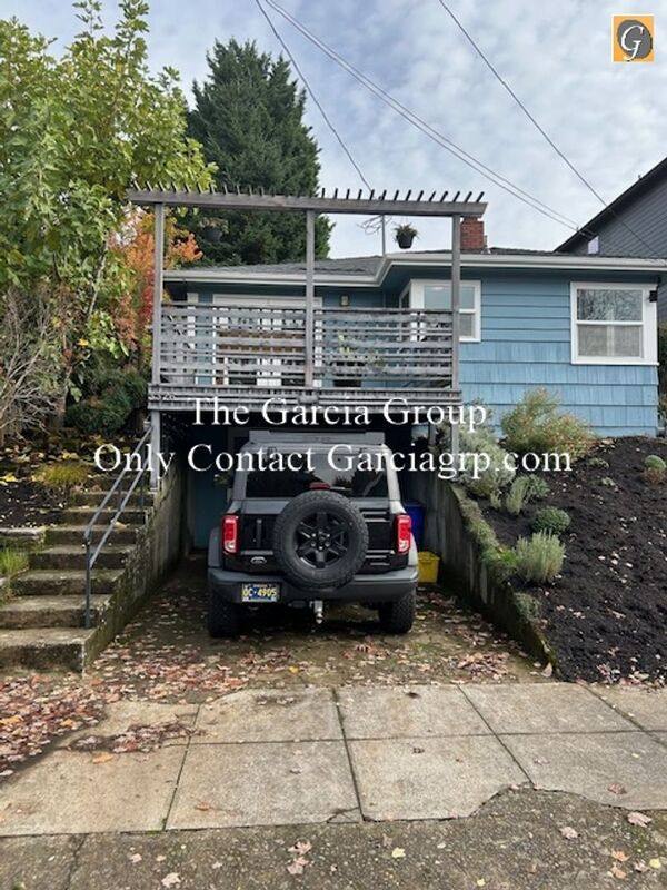 House for rent at 3326 SE 28th Place, Portland, OR 97202