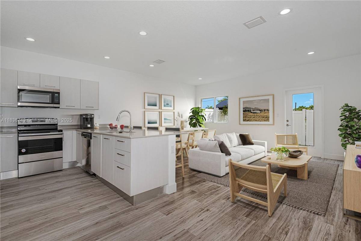 Townhouse for rent at 305 NW 30 Terrace, Pompano Beach, FL 33069