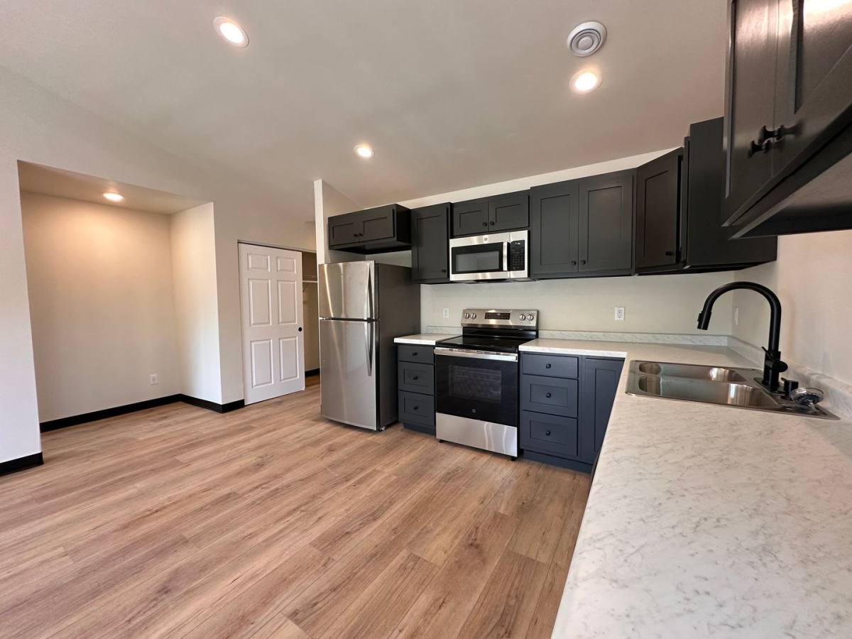 Apartment for rent at 1661-1663 Amy St, Green Bay, WI 54302