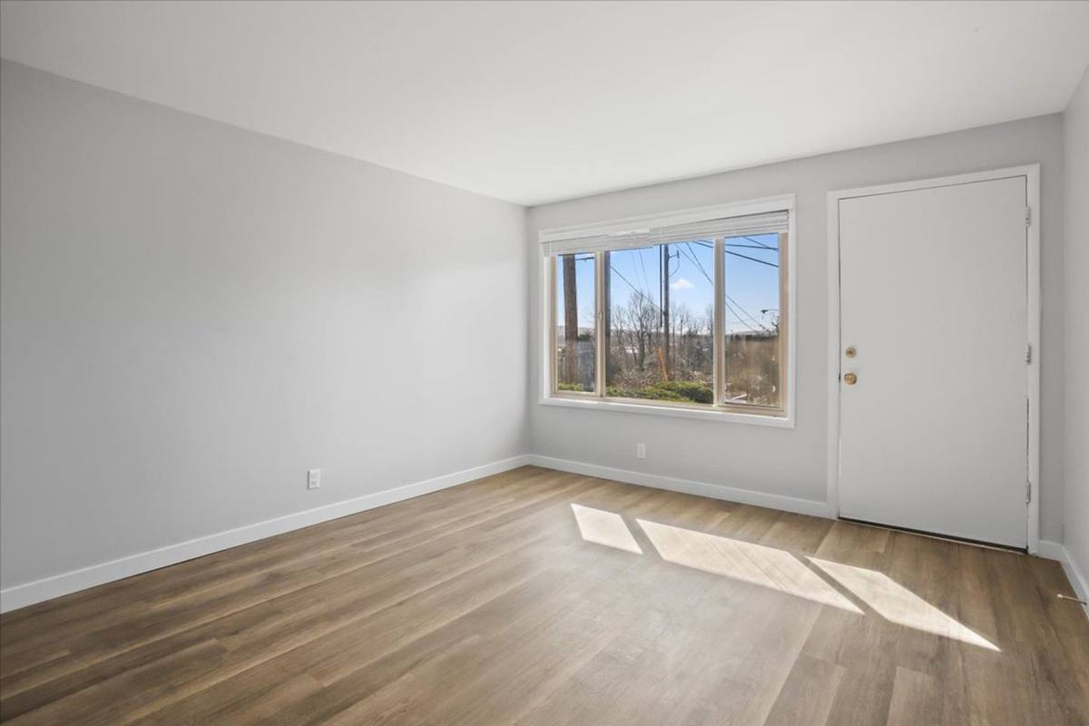 Apartment for rent at 305 Lind Ave SW, Renton, WA 98057
