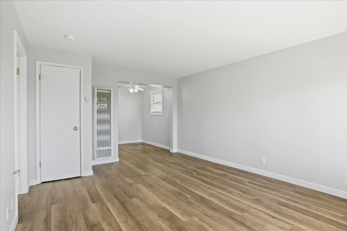 Apartment for rent at 305 Lind Ave SW, Renton, WA 98057
