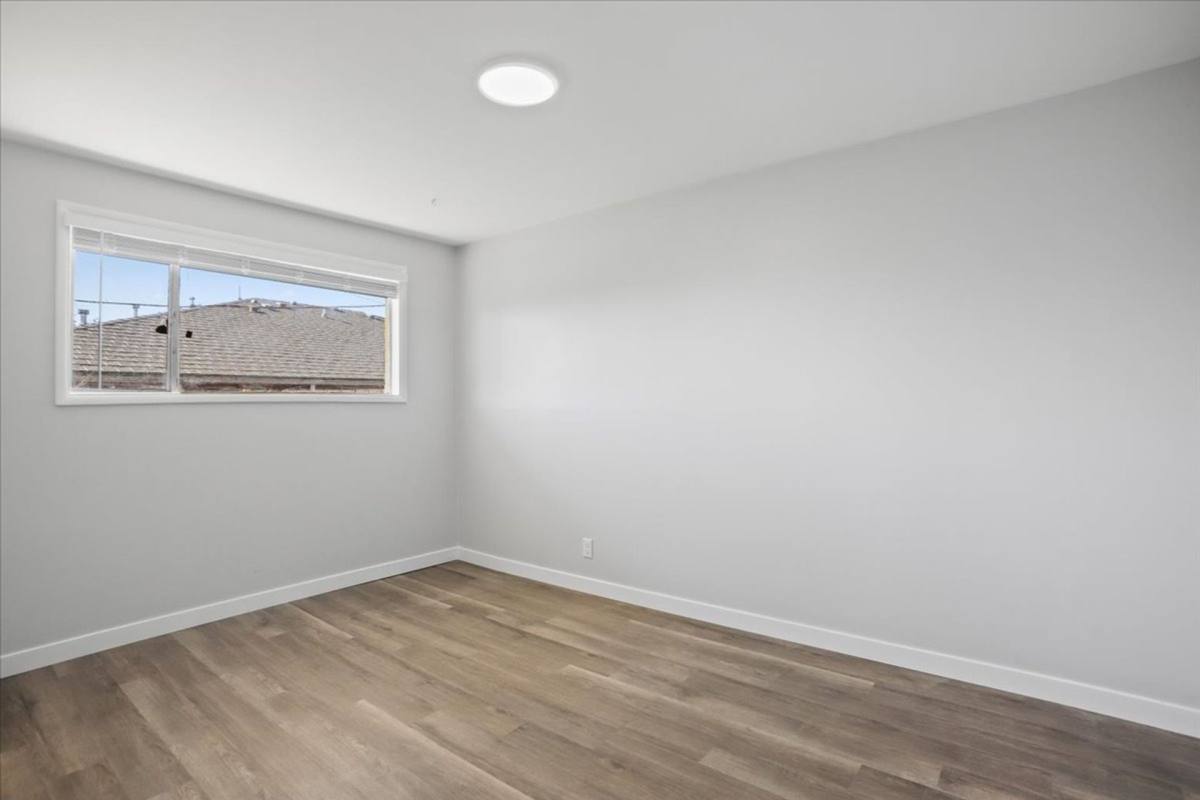 Apartment for rent at 305 Lind Ave SW, Renton, WA 98057