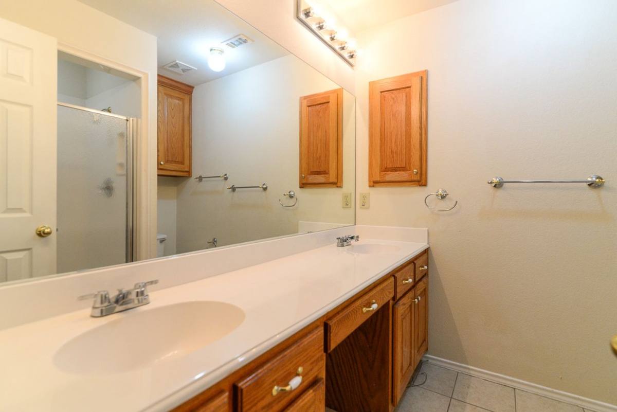 House for rent at 4916 Morningside Dr, Mesquite, TX 75150