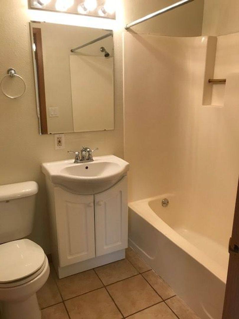 Apartment for rent at 918 920 Gould St, La Crosse, WI 54603