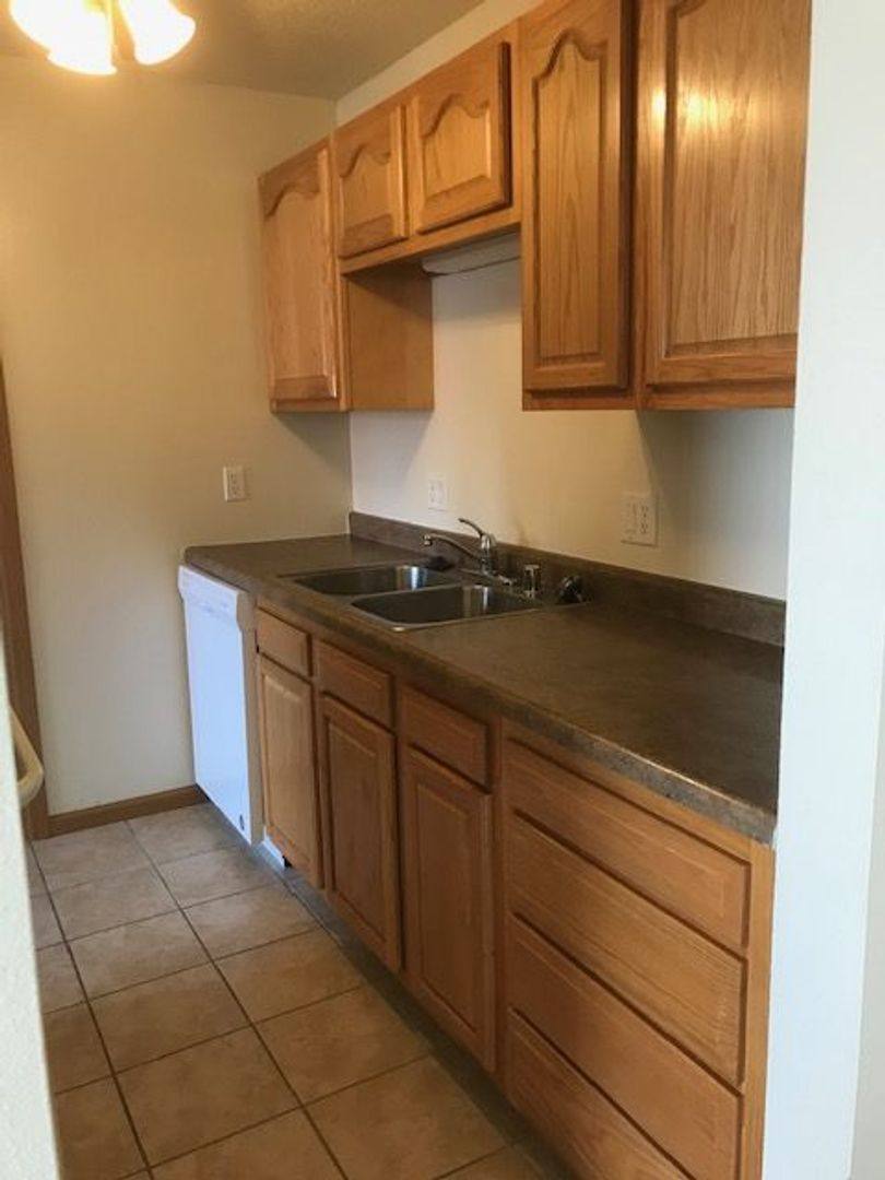 Apartment for rent at 918 920 Gould St, La Crosse, WI 54603